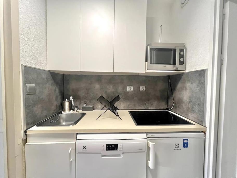 Appartement Port De Hyeres 4 Personnes Hyères Exterior foto
