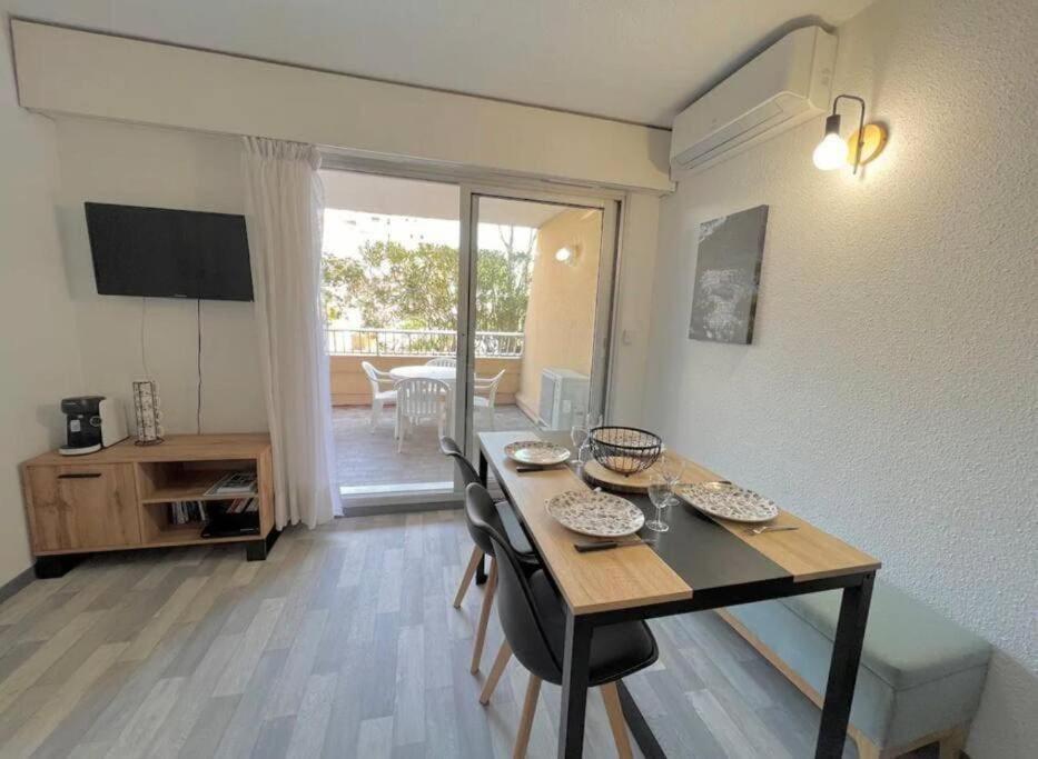 Appartement Port De Hyeres 4 Personnes Hyères Exterior foto